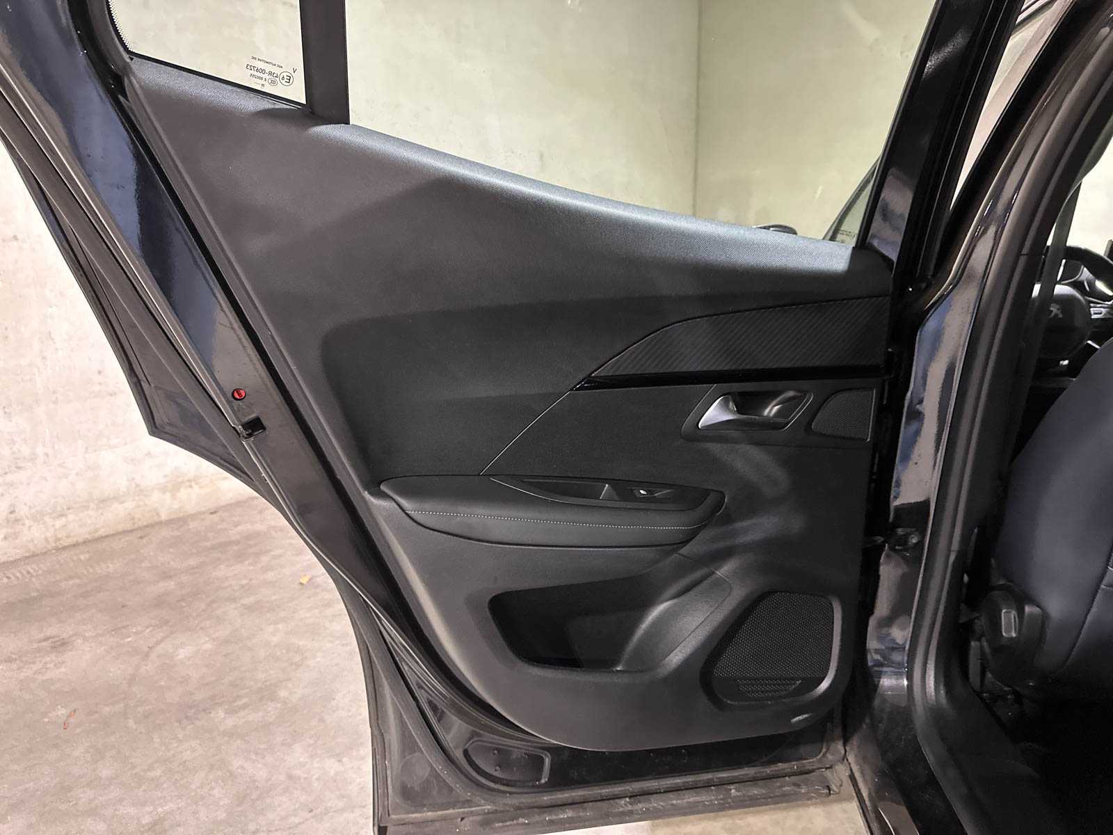 Peugeot 2008 1.2 PureTech Allure 102pk 2021 (Origineel-NL+1e eigenaar), K-010-KV