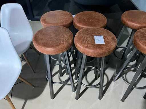 The Eagle Bar Stool (4x)