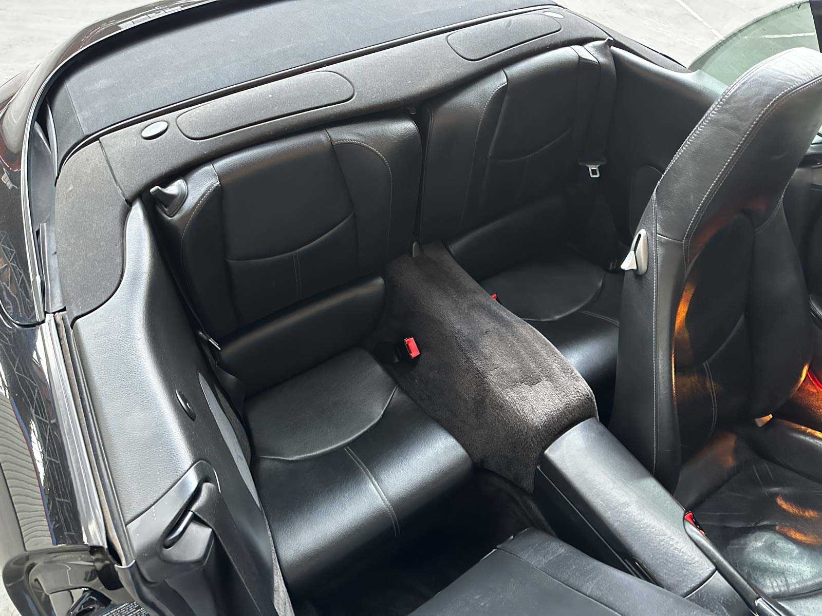 Porsche 911 Carrera Cabriolet 997 3.6 325pk 2005 handgeschakeld -Youngtimer-