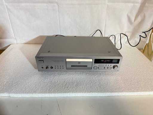 SONY COMPACT DISC PLAYER CDP-XB920