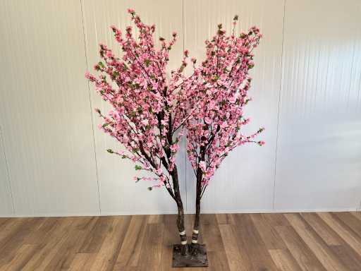 Sztuczne drzewo z kwiatem brzoskwini królewskiej Pachira