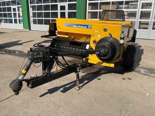 2013 New Holland BC5070 Kleine Pakkenpers