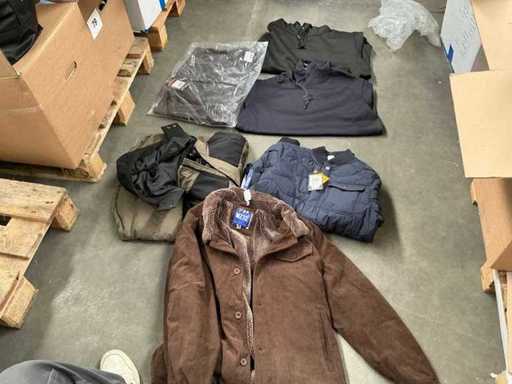 Partij diverse jassen en truien heren (ca. 60x)