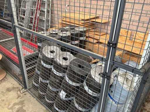 Roofing Materials / EPDM roofing