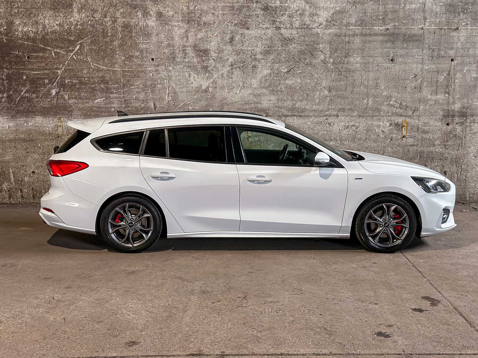 Ford Focus Wagon 1.0 EcoBoost Hybrid ST Line X Business 122pk 2021 (Origineel-NL+1eigenaar), N-245-JG