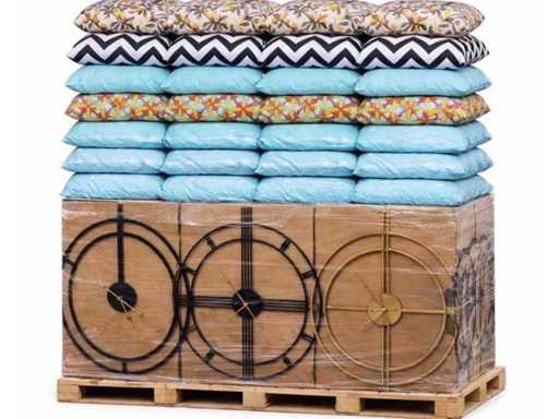 Palette de 40 horloges et 96 coussins mélangez 45x45 cm