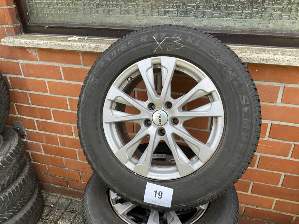 Tyre set SEMPERIT(WINTER)235/65R17