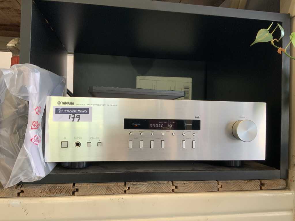 Yamaha R-S2020 Radio Installation