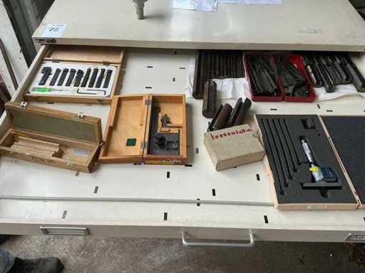 Partij meetgereedschap met Kind ladenkast