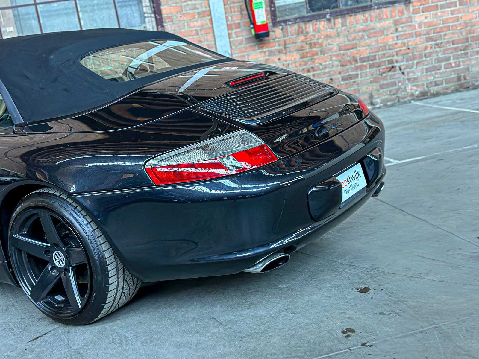 Porsche 911 Carrera Cabriolet 3.6 996 320pk 2004 HANDGESCHAKELD -Youngtimer-