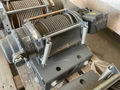 Troliu cu cablu Warn industrial Seria 12