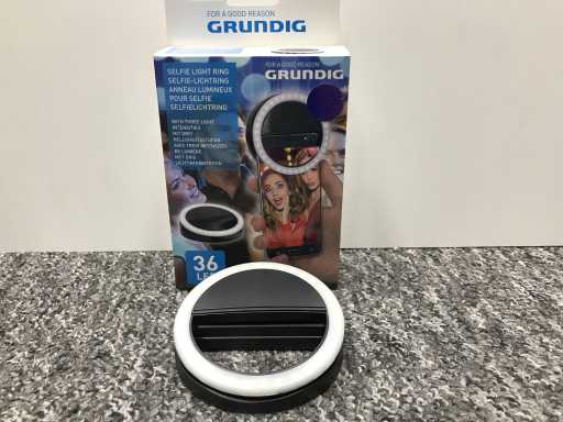 Anello Grundig per luci per selfie (48x)