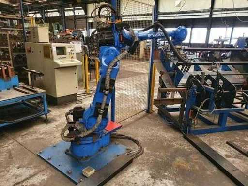 YASKAWA MOTOMAN JZRCR-YPP21-
1 Tube bending cell with Robot