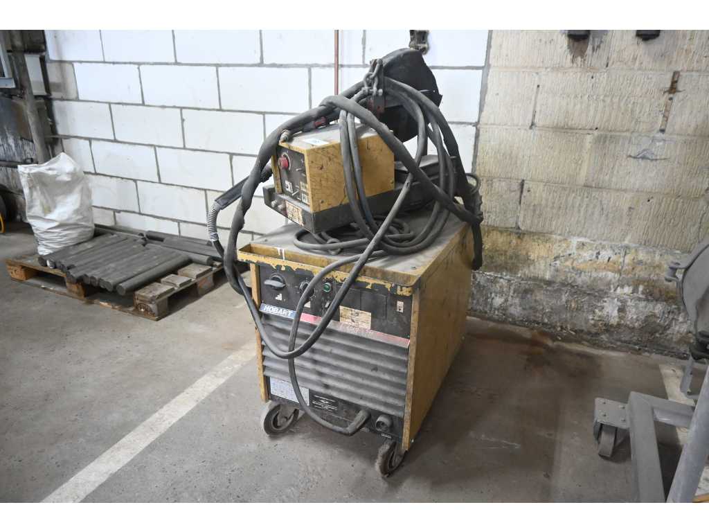 Hobart - Beta Mig 320 - Welding machine with wire feed