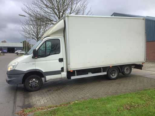 2012 Iveco Daily 40C15 D 375 Véhicule utilitaire