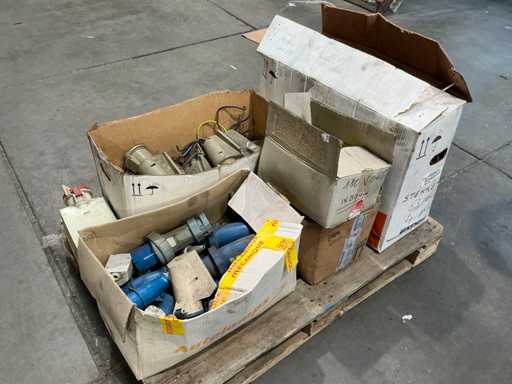 Lot de prises diverses