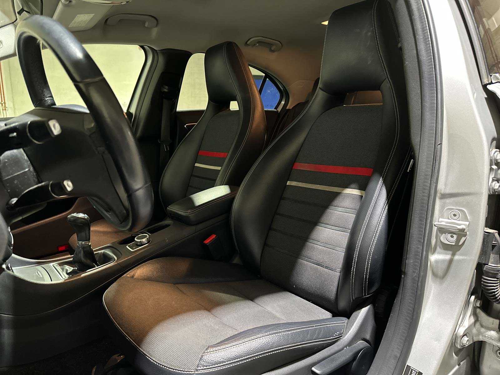 Mercedes-Benz A180 Ambition A-klasse 121pk 2012 (Origineel-NL), 75-ZJJ-1