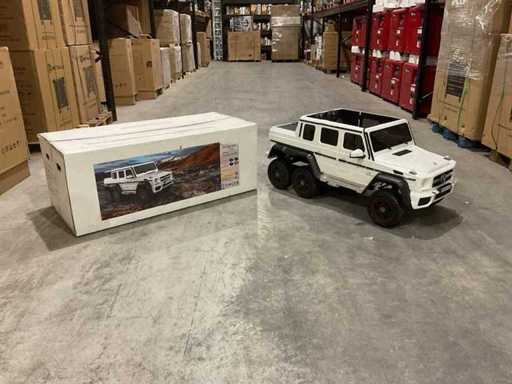 Mercedes Benz DMD-318 White G63 AMG 6x6 Toy