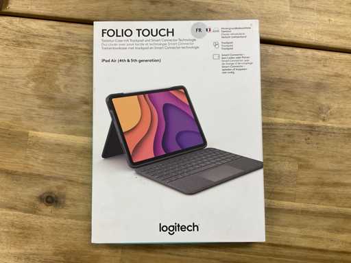 Obudowa Logitech Keyboard z touchpadem i technologią Smart-Connector