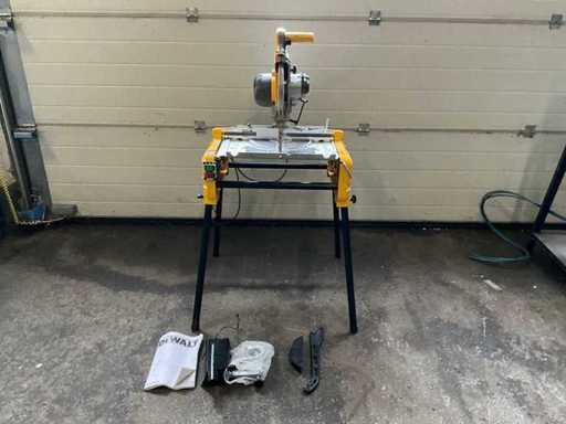 DeWalt DW743N Crosscut table circular saw machine