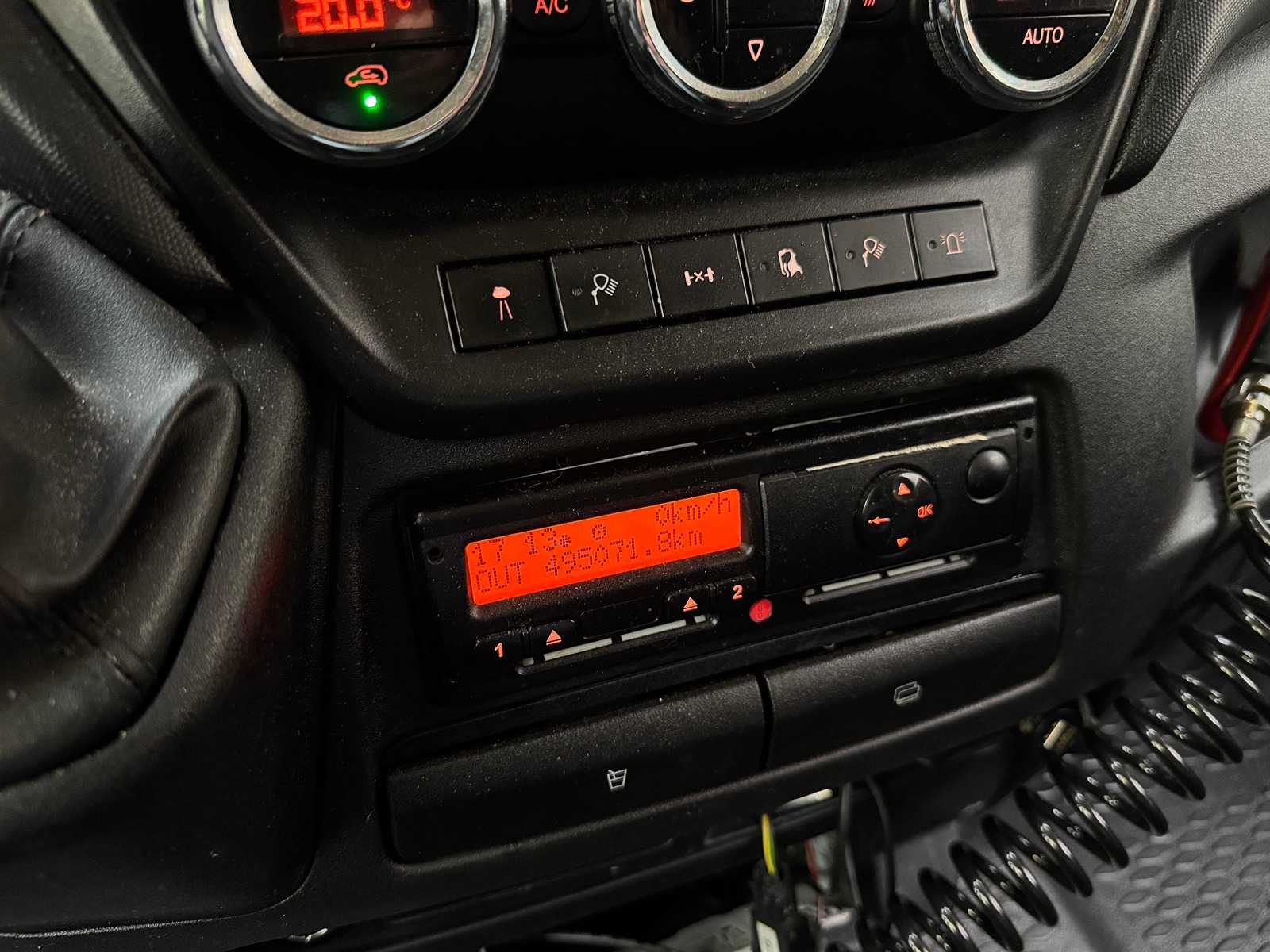 Iveco Daily 40C17 3.0 375 170pk 2016, VS-281-H