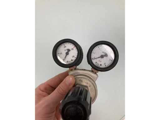 Gas neutro - Regolatore di pressione 10