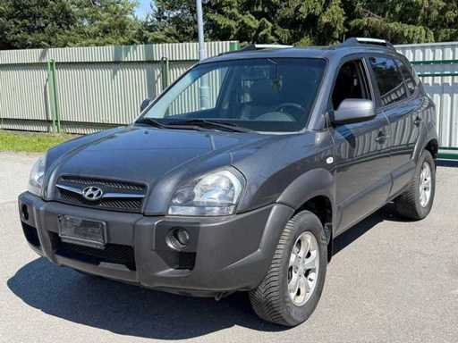HYUNDAI TUCSON 2.0 CRDI 4WD Samochod osobowy
