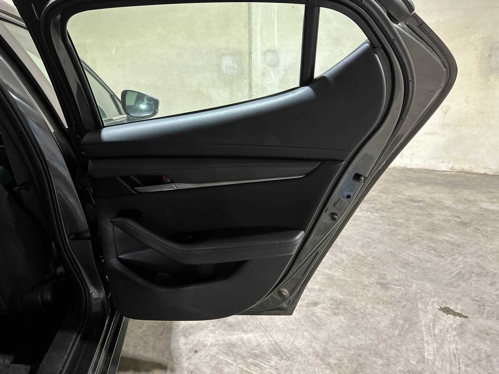 Mazda 3 2.0 e-SkyActiv-X 186pk 2022 (Origineel-NL+1e eigenaar), P-184-HB