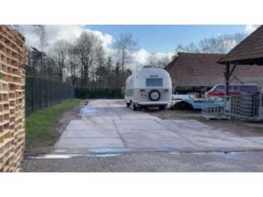 98f159a3-77e3-4176-9bab-2b1c1f81c0e7.mp4