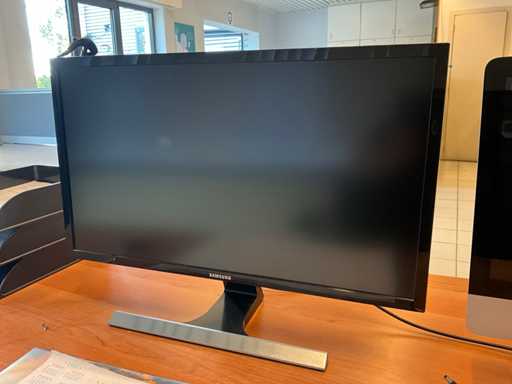 Samsung U28E570D Monitor