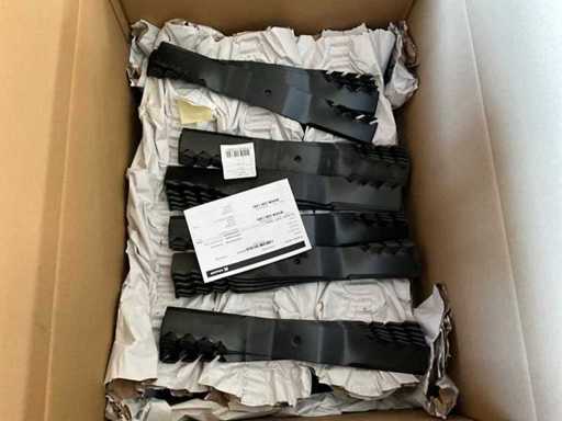 476x6mm Lawnmower blade (81x)