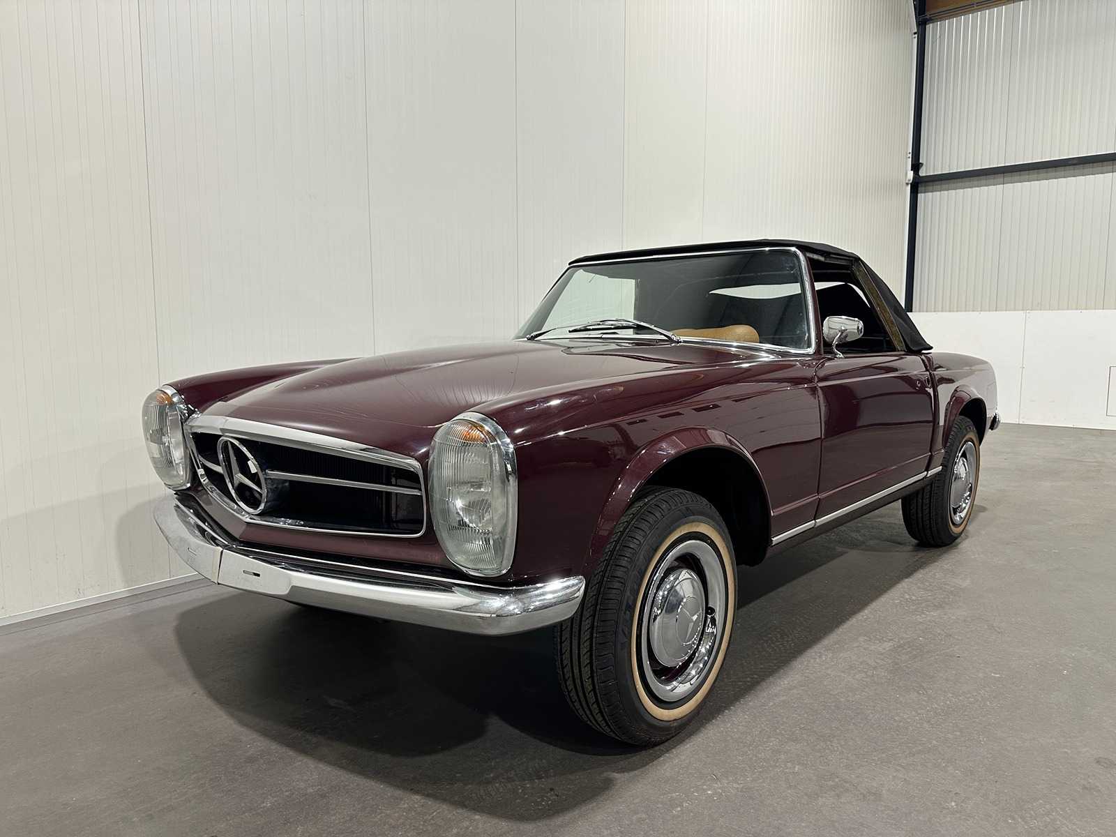 Mercedes-Benz W113 280 SL Pagoda Cabrio Classic Car with American Registration