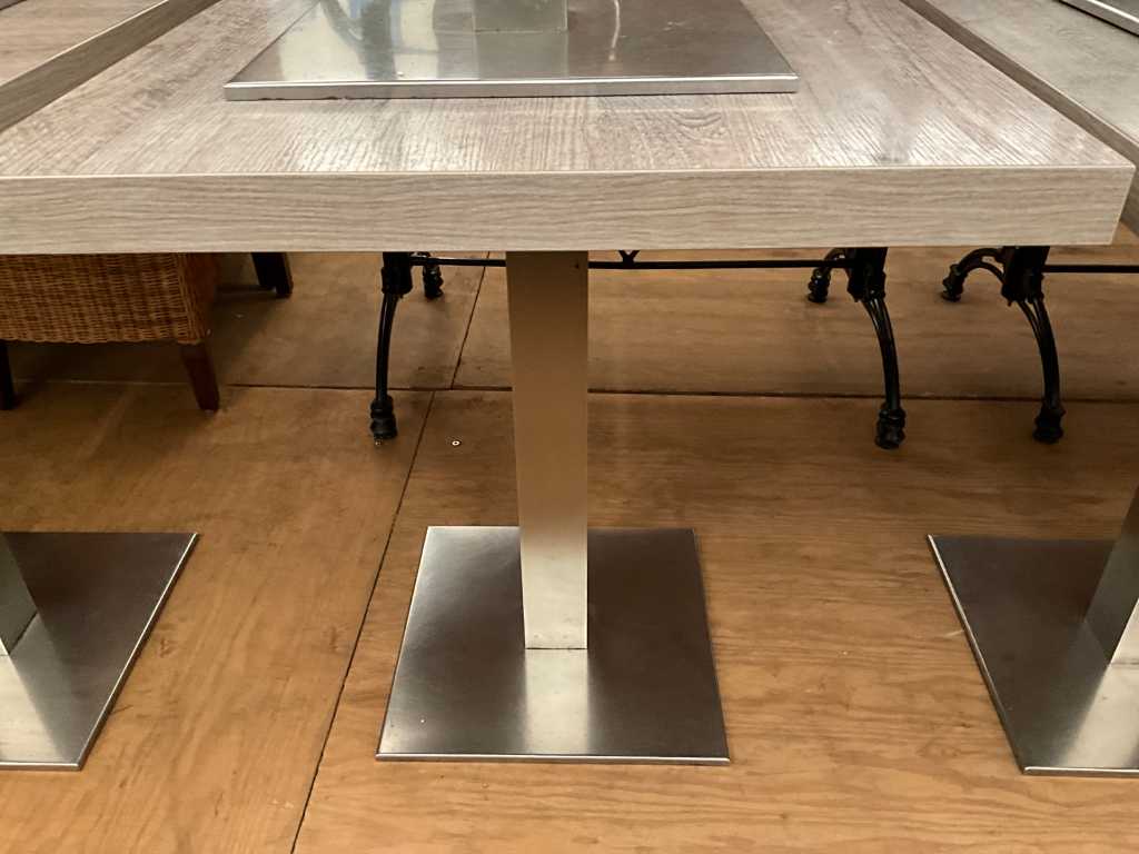 Patio table with metal base (2x)