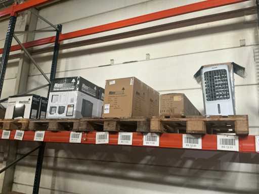 Vari oggetti da giardino e per la casa