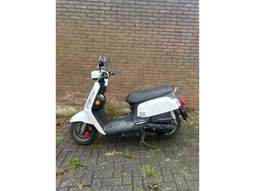 SYM Tonik automaat Snorscooter, F-700-DP