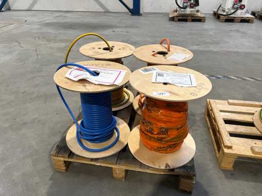 Carretes LAPP con cable eléctrico (4x)