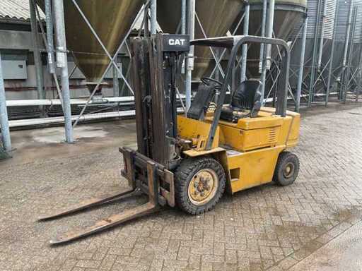 Caterpillar V40d Forklift