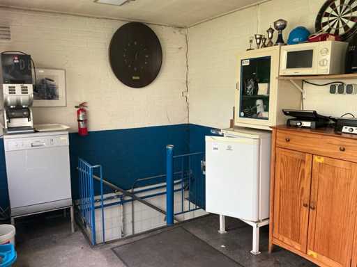 Various kitchen utensils