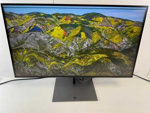 HP (Z27uG3) 27", 2560x1440 (QHD) IPS Monitor