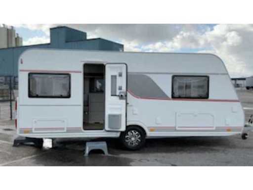 6d8d62d4-eff7-4694-99b5-d1ce4e090866.mp4