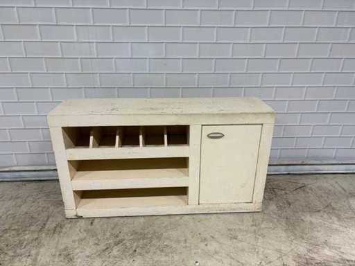 Cutlery cabinet
