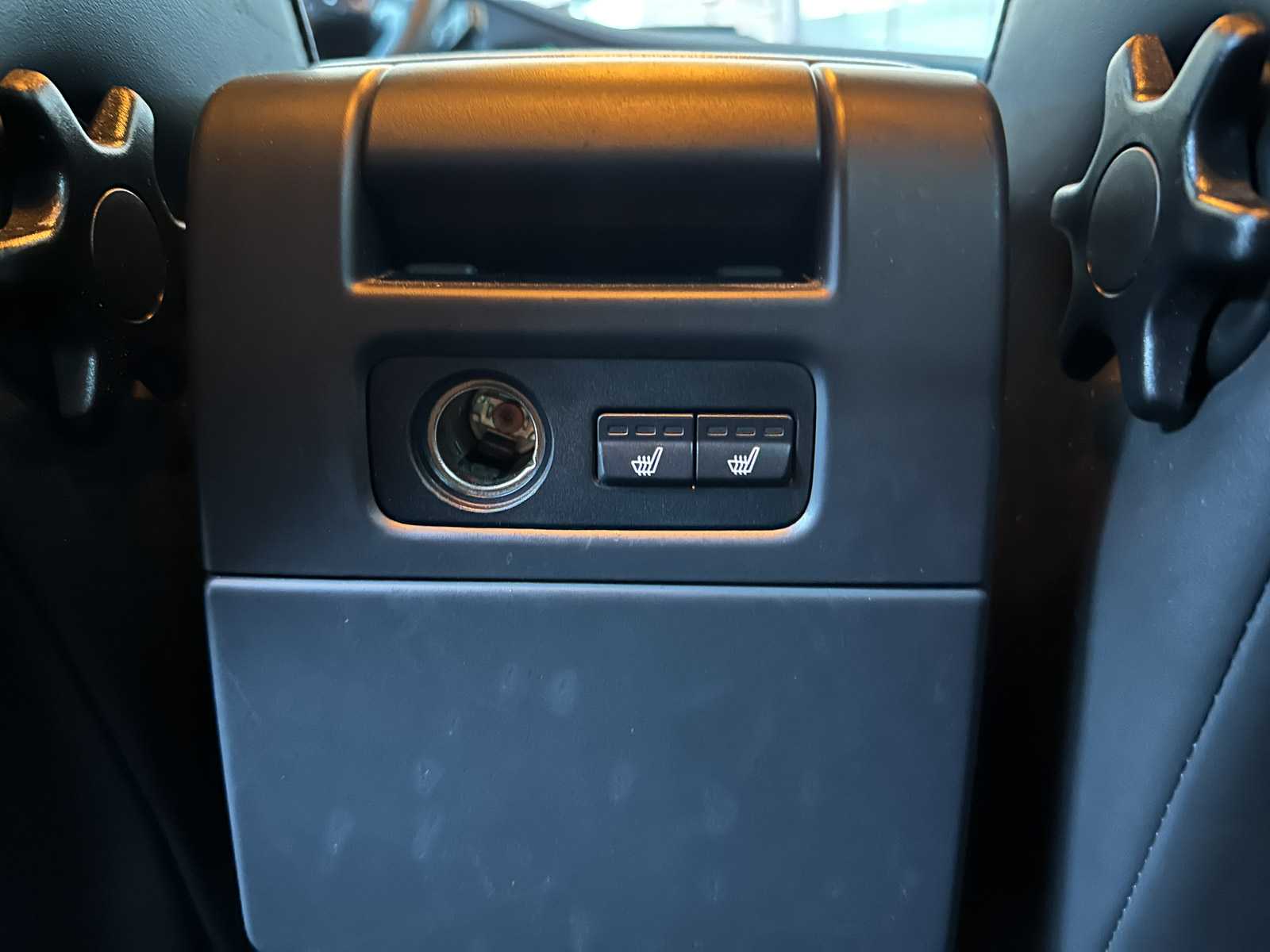 Volvo XC70 2.4 D5 Summum 185pk 2009, PD-287-R Youngtimer