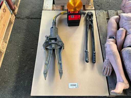 Hydraulische terugwinningsschaar, boutenknippers, verlichting