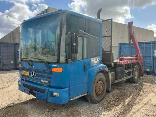 Camion à conteneurs Mercedes-Benz 2003