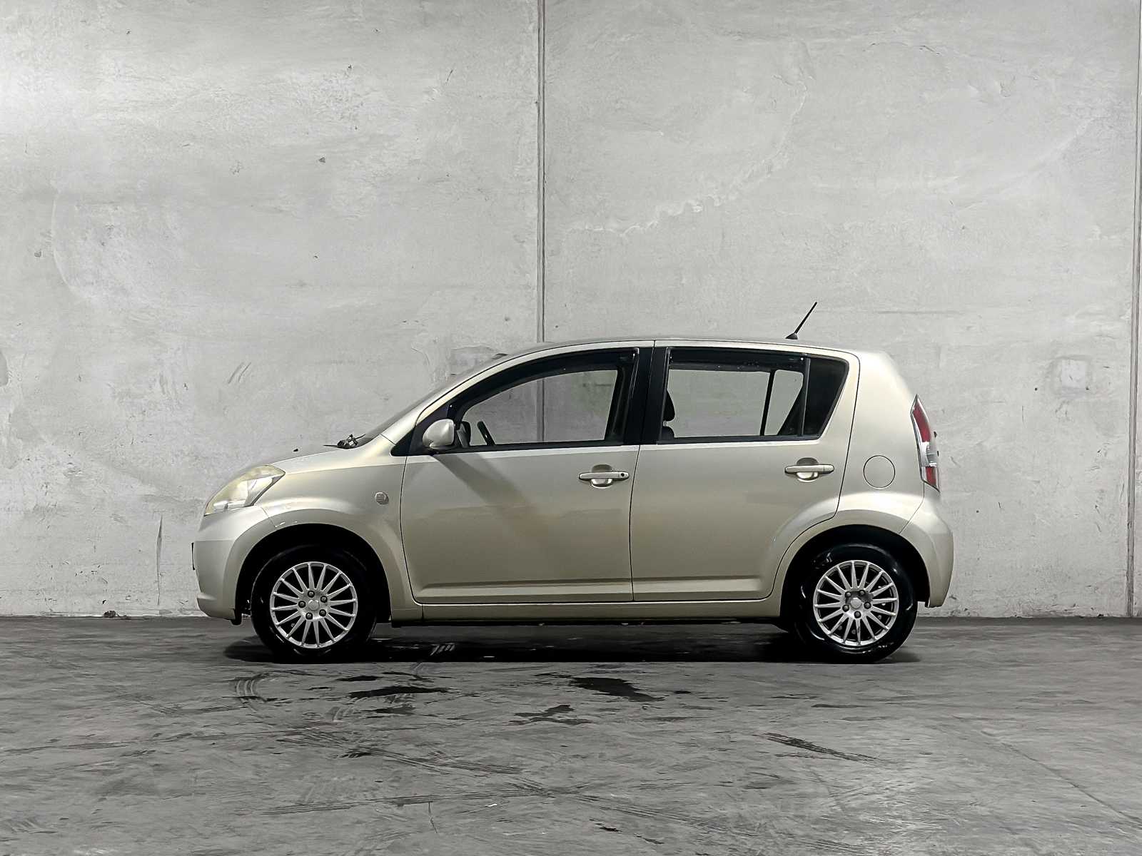 Daihatsu Sirion 2 1.3-16V Comfort 90pk 2005 (Origineel-NL) Automaat, 41-RP-TZ