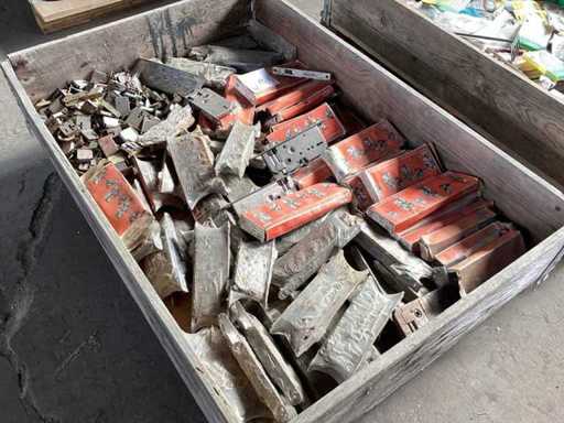 Verschiedenes Material