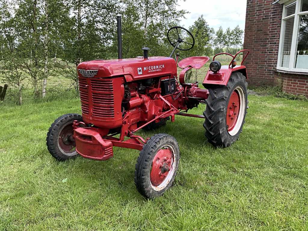 1954 Farmall DLD 2 Oldtimer tractor