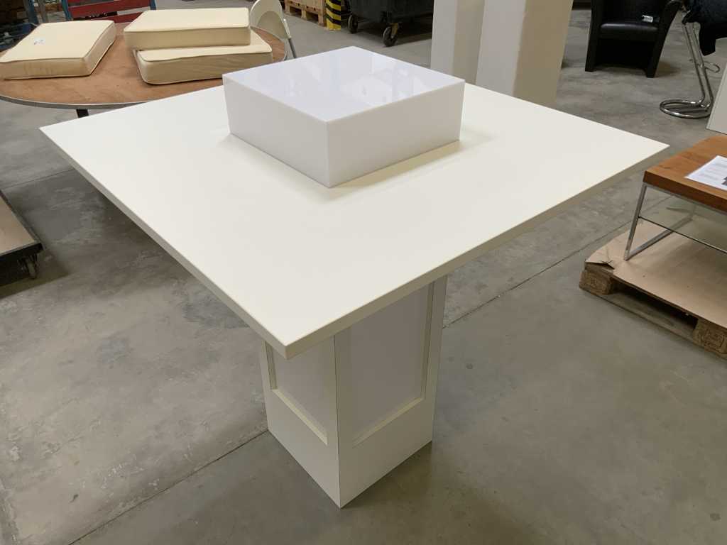 2x Bar Table / Cube
