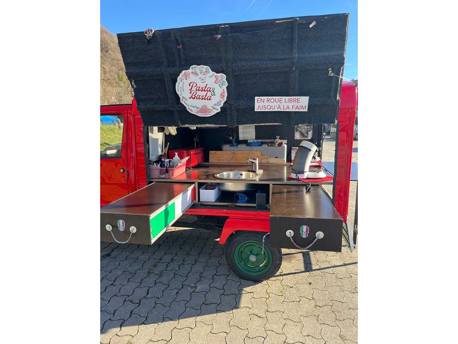 PIAGGIO Ape TM – Motor Tricycle – Vintage Cars > 15