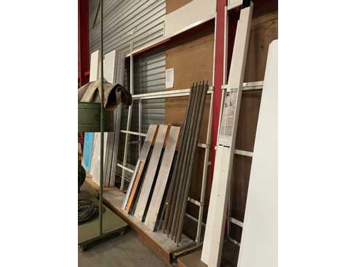 Diverse grote hoge Staanrekken/ bokken (2x)